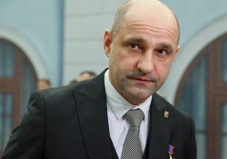 Полпред в УрФО Жога вручил медаль курганскому подростку за отвагу на пожаре