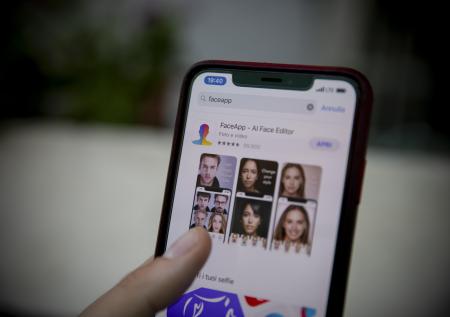 Врач-гериатр раскритиковал приложение FaceApp