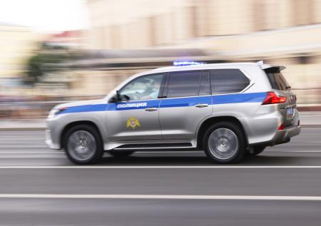 Мужчина угрожал гранатой охраннику магазина в Санкт-Петербурге