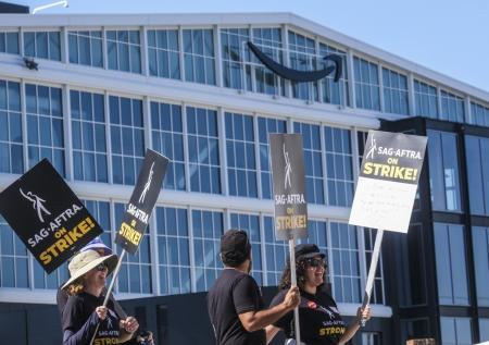 Warner Bros. сэкономила более $100 млн из-за забастовки в Голливуде