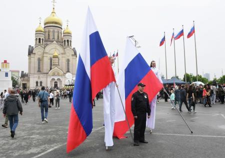Политолог назвал 12 Июня бессмысленным праздником и предложил альтернативу