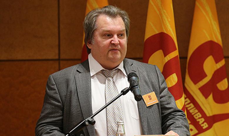 Михаил Емельянов