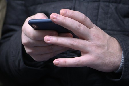 Педофилов начали искать среди подписчиков Telegram-каналов с порно