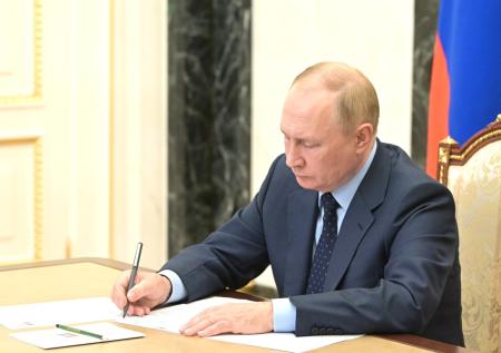Путин разрешил продать самарский завод Schneider Electric российской фирме