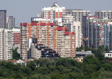 Стало известно, как часто жители регионов покупают дорогое жилье в Москве