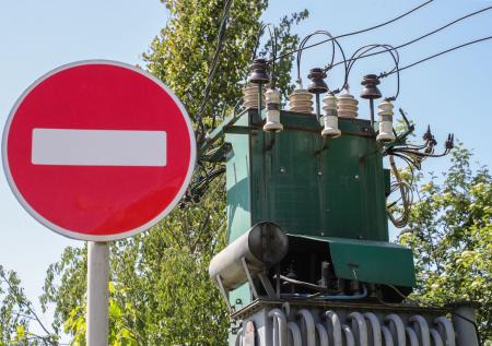 В «Белгородэнерго» объяснили отсутствие электричества по области