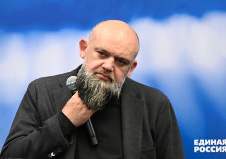 Борец с коронавирусом и незрячая певица стали доверенными лицами Путина