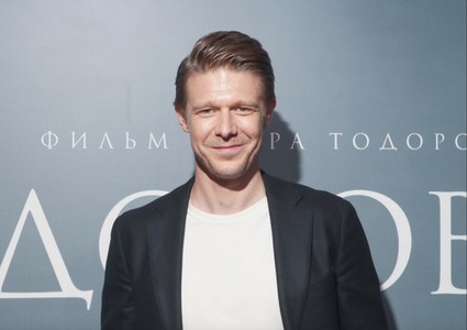 Зависимости, отношение к отцу, молчание об СВО: где сейчас Никита Ефремов