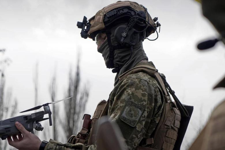 Солдат ВСУ в зоне боевых действий