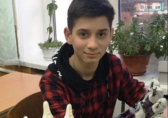 Илья Мельник
