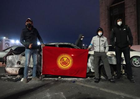 Киргизия встала на грань нового госпереворота