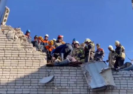 Тела еще двух человек нашли под завалами после взрыва в Черкесске