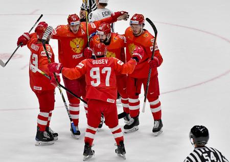 Сборную России по хоккею отстранили от всех международных соревнований