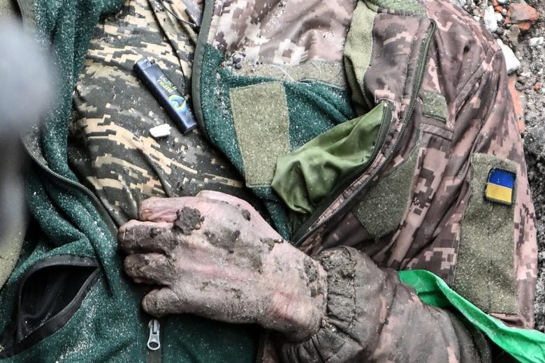 Тело военнослужащего ВСУ