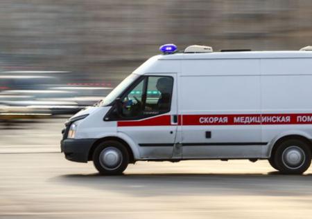 Летевший на огромной скорости Lexus сбил перебегавшего дорогу мужчину