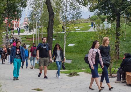 «Зарядье» в Москве снова эвакуировали из-за угрозы взрыва