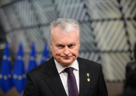 Президент Литвы призвал снять режим ЧП на границе с Белоруссией