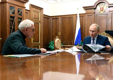 «Бывают всякие пакости»: Путин пообещал разобраться с замедлением YouTube