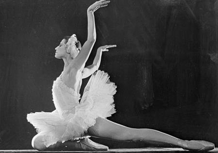 Неумирающий лебедь: 95 лет со дня рождения великой примы Плисецкой