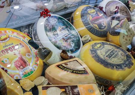 Песков прокомментировал идею не уничтожать санкционные продукты