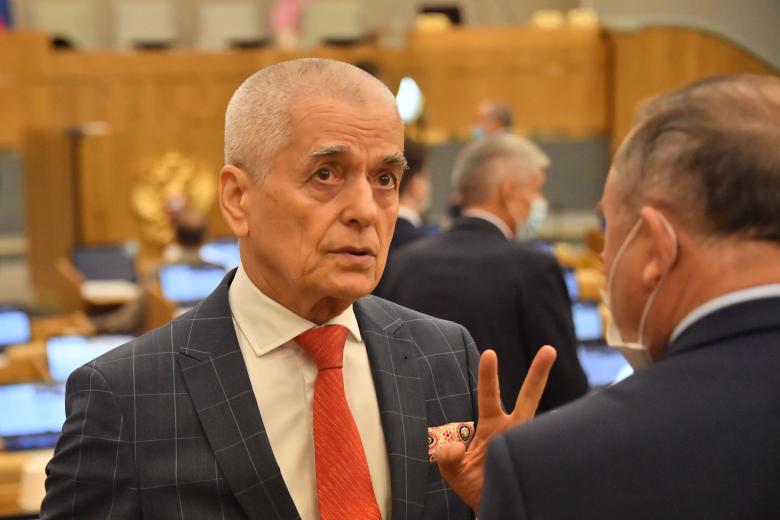 Геннадий Онищенко