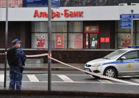 Знакомая захватчика банка назвала его добрым человеком