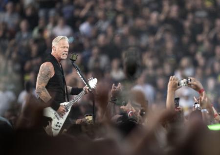 Вокалист группы Metallica Джеймс Хетфилд заразился коронавирусом