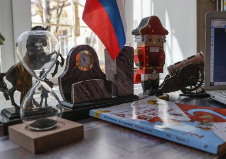 Минпросвещения проверит школьные учебники после критики Путина