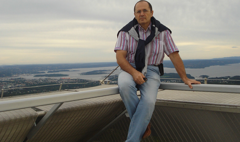 Оюб Титиев