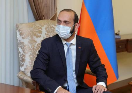 МИД Армении: Баку отверг предложения по урегулированию ситуации на границе