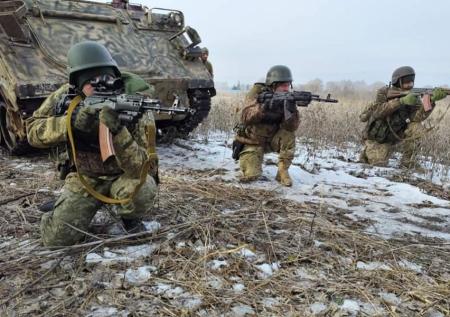 На Украине заявили, что ждут оружие Запада для наступления 