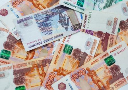 Россияне перевели большую часть сбережений за границу