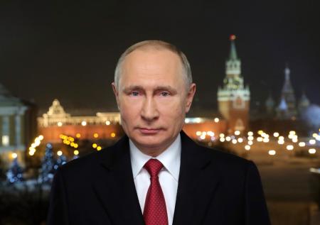 Одни дома: как российские политики встретят Новый год