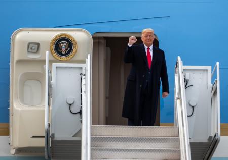 Трамп прибыл в Париж на открытие Нотр-Дама после реставрации