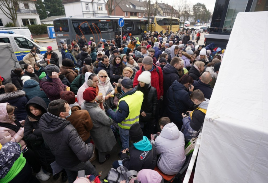 «Все кипит»: крошечная деревня в ФРГ протестует против размещения беженцев
