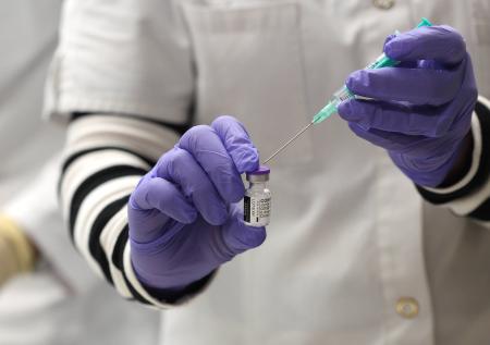 В Оксфорде сообщили о побочных эффектах от смешивания AstraZeneca и Pfizer