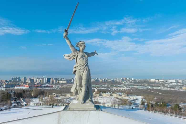 Скульптура «Родина-мать зовет!» в Волгограде