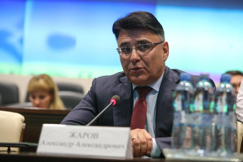 Александр Жаров