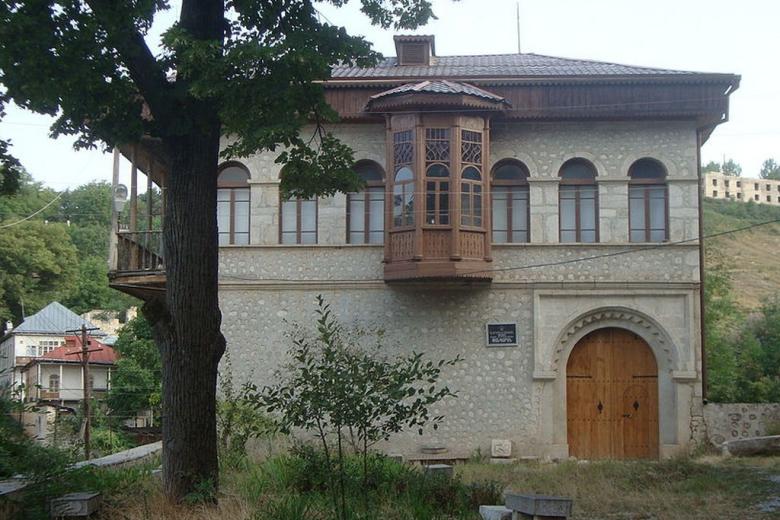 Здание краеведческого музея в Шуше