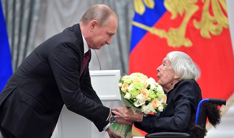 Владимир Путин и Людмила Алексеева