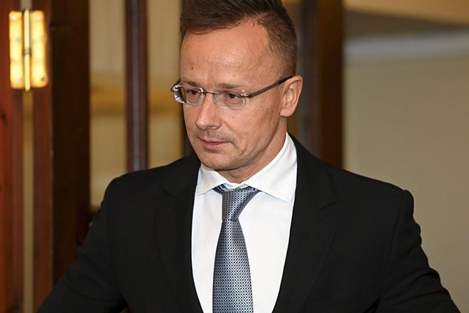 Петер Сийярто