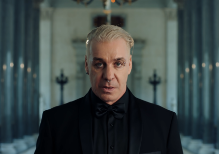 В Госдуме согласились дать лидеру Rammstein российское гражданство
