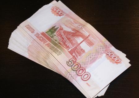 Инвалид добилась возвращения списанных по ошибке 100 тысяч рублей