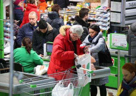 Экономист назвал причину нехватки у россиян денег на продукты