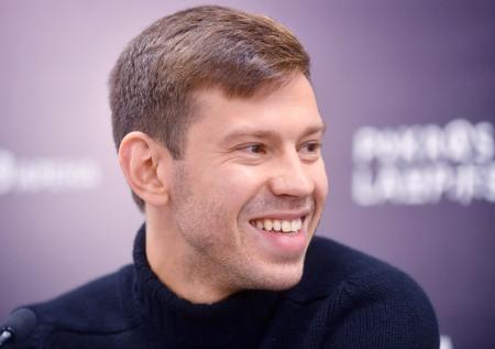 Смолов станет отцом: кто жена, почему бросил Лопыреву и внучку Ельцина