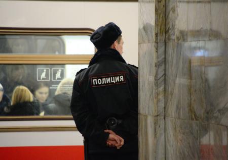 СК опубликовал кадры допроса мигрантов, избивших полицейских в метро