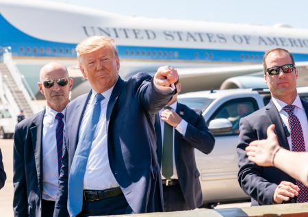 Моди назвал Трампа великим американским президентом