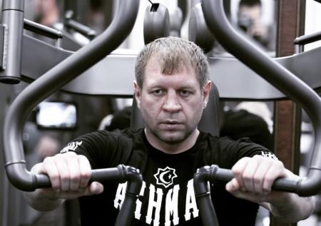 Емельяненко опубликовал первый пост в соцсети после поражения Сантосу