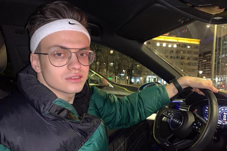 Бустер (настоящее имя — Вячеслав Леонтьев)