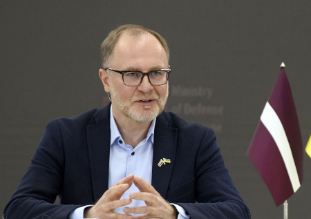Украинские дроны могут отправить в отставку министра обороны Латвии